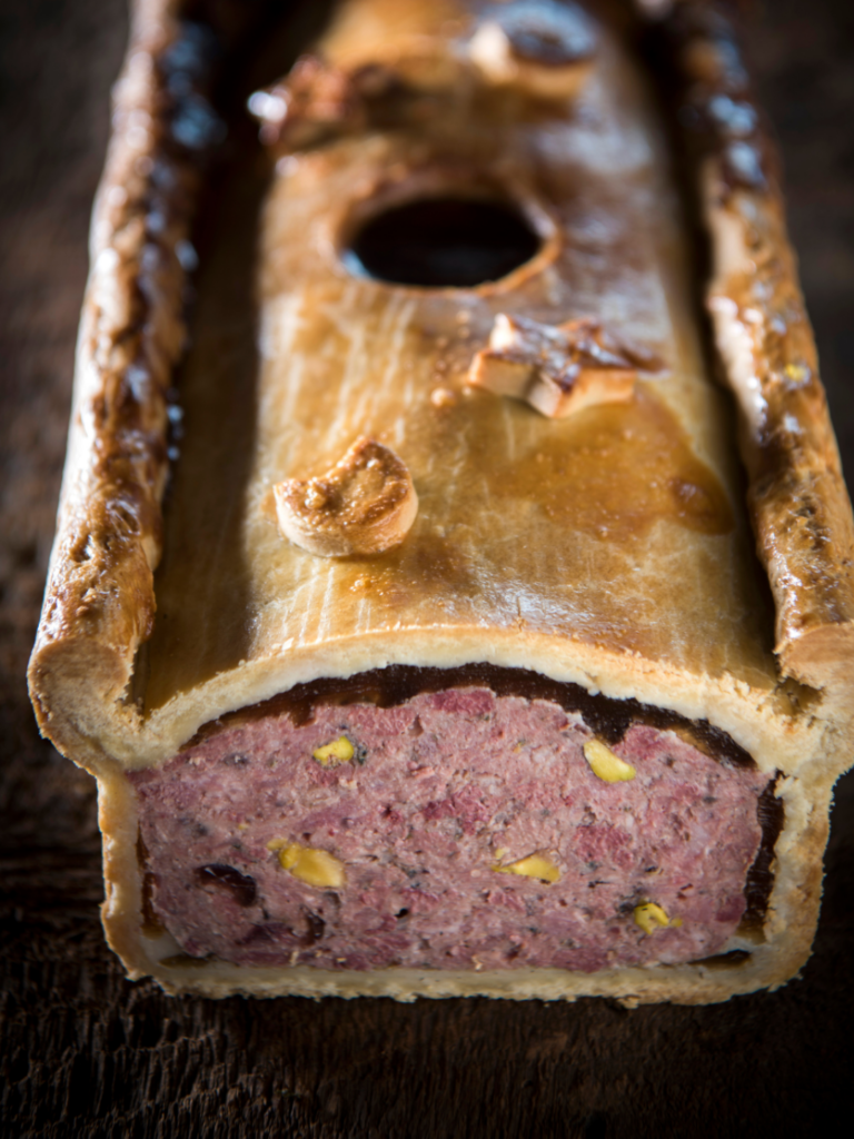 Wildpaté in korst met pistache